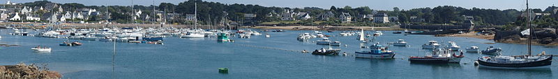 Spendeau,Inkey, Perros Guirec banner, CC BY-SA 3.0