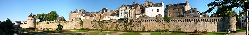 Breizh_56_-_gwened_-_ar_mogeriou_A.jpg: Farz brujunet derivative work: Inkey, Vannes banner, CC BY-SA 3.0