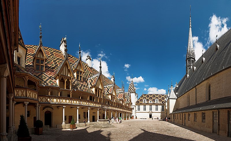 Stefan Bauer, http://www.ferras.at, Hostel Dieu Beaune, CC BY-SA 2.5